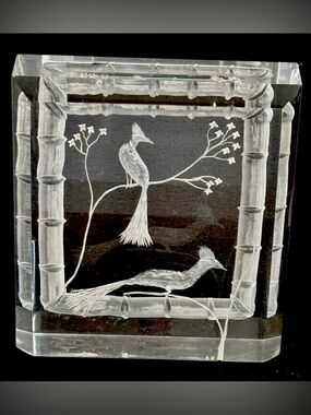 Vtg Large 6.5"x5.75 Lucite Paperweight Reverse Etched Peacocks Signed M.Cox RARE